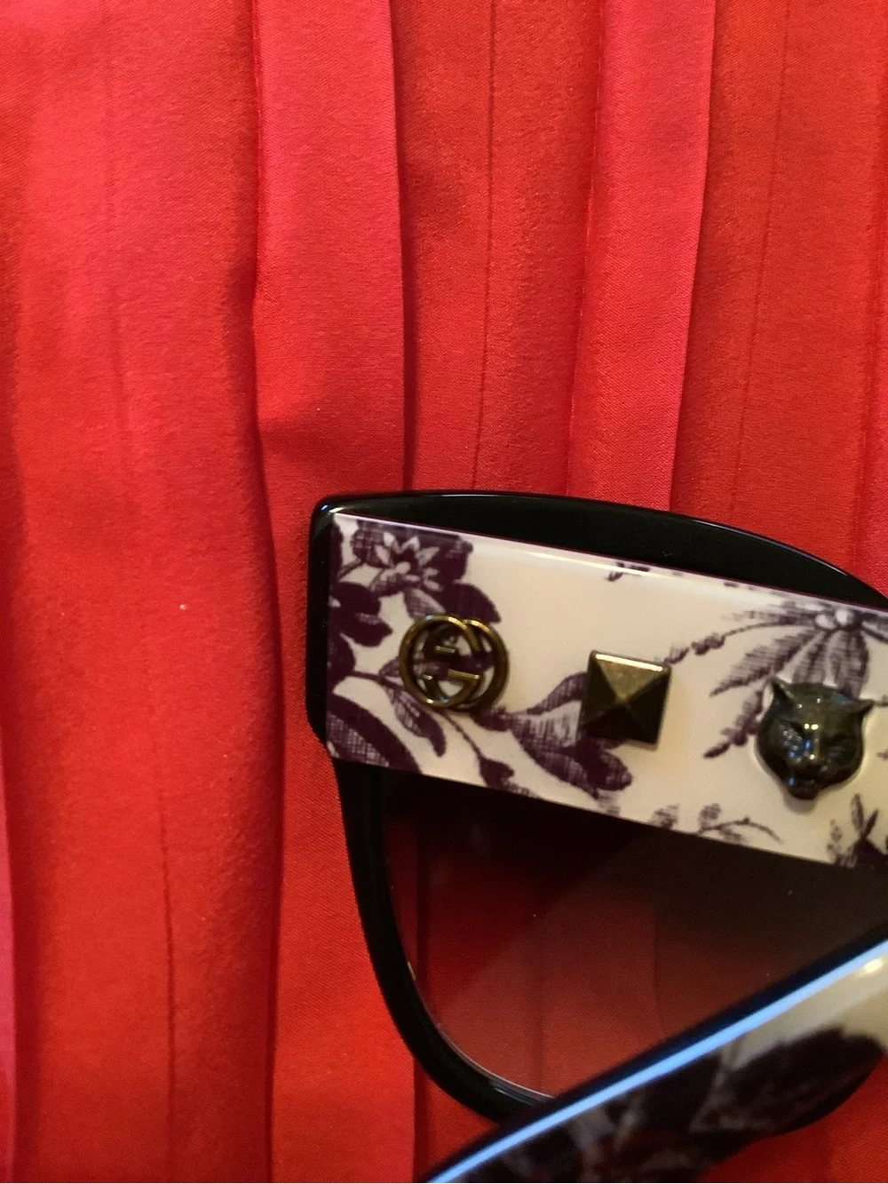 EUC Gucci Floral oversized Sunglasses - White & Purple Frame wGradient Lenses - Picture 4 of 9